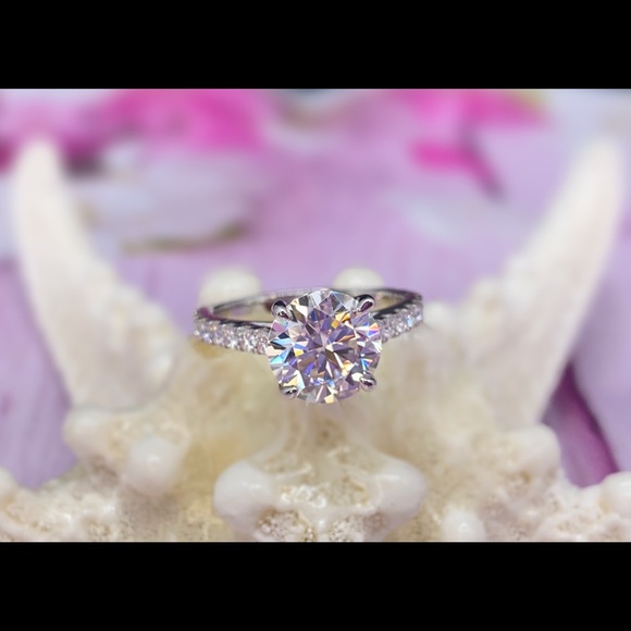 4.14Ct moissanite ring set with certificate - Picture 11 of 16